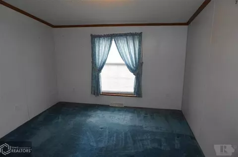 227 E 5th Ave, Dedham, IA 51440 photo 15