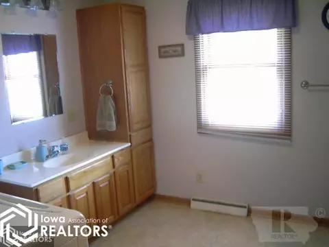 618 E 3rd St, Carroll, IA 51401 photo 16