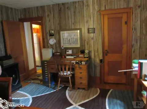 106 N Eugene St, Orient, IA 50858 photo 7