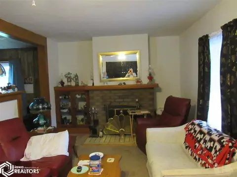 106 N Eugene St, Orient, IA 50858 photo 4