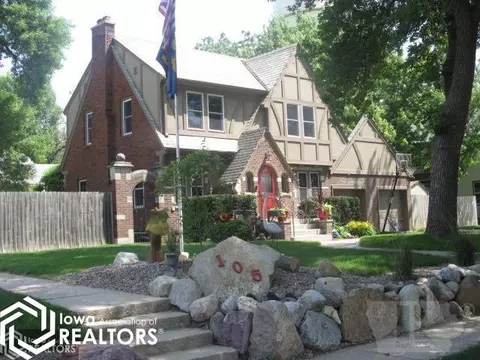 105 E 13th St, Carroll, IA 51401 photo 1