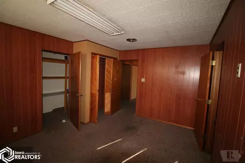 200 S Main, Centerville, IA 52544 photo 7