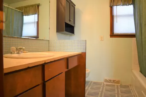 531 E State St, Corydon, IA 50060 photo 12