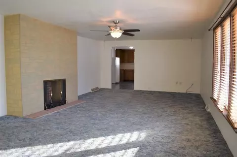 531 E State St, Corydon, IA 50060 photo 2