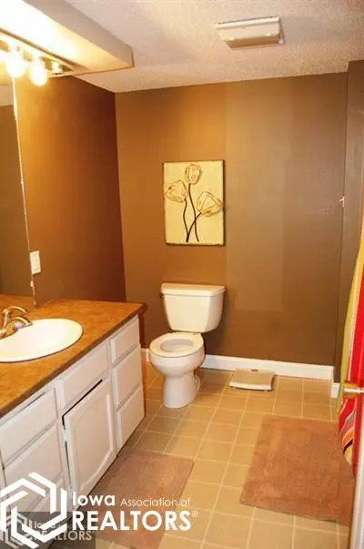 650 Golf View Dr, Garner, IA 50438 photo 17