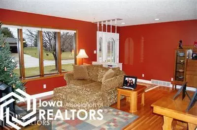 650 Golf View Dr, Garner, IA 50438 photo 9
