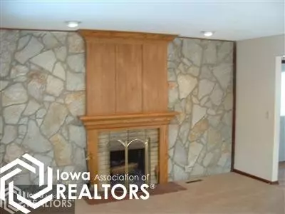 795 W Third St, Garner, IA 50438 photo 2