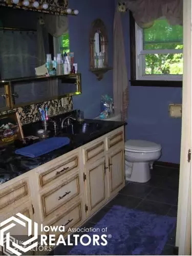 302 Clinton St, Corwith, IA 50430 photo 4