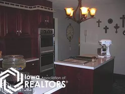 302 Clinton St, Corwith, IA 50430 photo 9