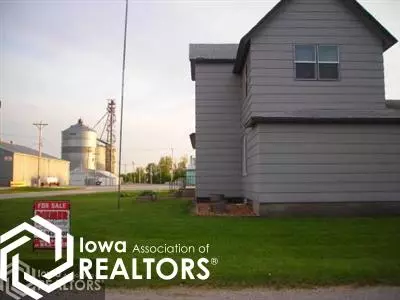 102 Oak St, Corwith, IA 50430 photo 2