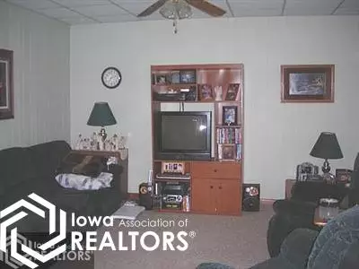 102 Oak St, Corwith, IA 50430 photo 6