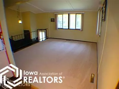 540 W 5th St, Garner, IA 50438 photo 9