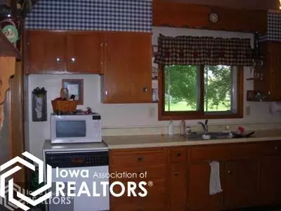 508 Standring St, Corwith, IA 50430 photo 5