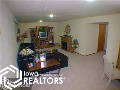 220 W Lyon St, Garner, IA 50438 photo 10