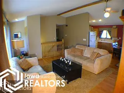 220 W Lyon St, Garner, IA 50438 photo 7