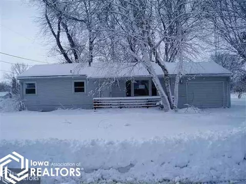 16 Shar Denn Dr, Hampton, IA 50441 photo 1