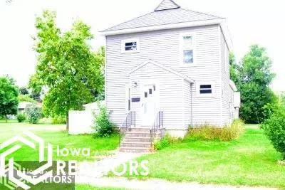 514 E 2nd St, Sumner, IA 50674 photo 1