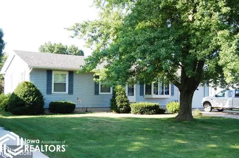 145 E Lyon St, Garner, IA 50438 photo 1