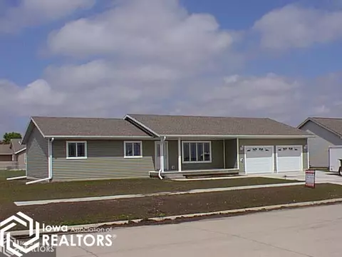 160 E Cardinal St, Garner, IA 50438 photo 1