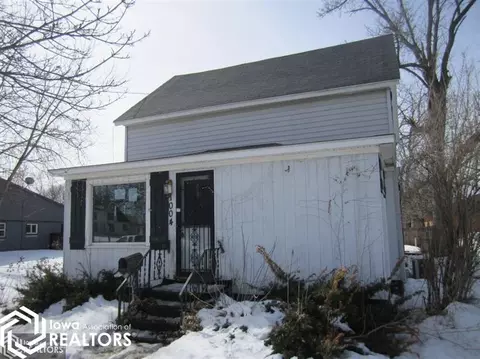 1004 4th St NE, Hampton, IA 50441 photo 1