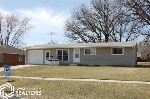 930 Front St, Garner, IA 50438 photo 1