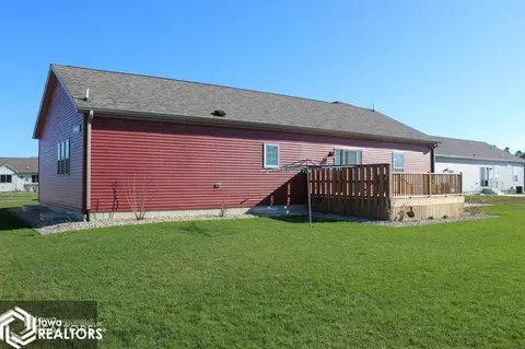 185 E Cardinal St, Garner, IA 50438 photo 3