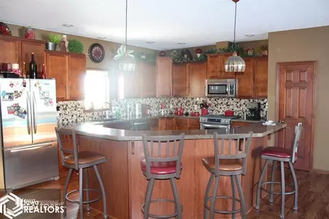 185 E Cardinal St, Garner, IA 50438 photo 7