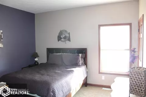 185 E Cardinal St, Garner, IA 50438 photo 17