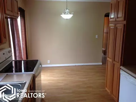 540 Division St, Garner, IA 50438 photo 2