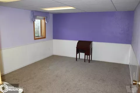 290 W Lyons St, Garner, IA 50438 photo 6