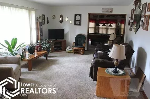 390 Rose Ave, Garner, IA 50438 photo 3