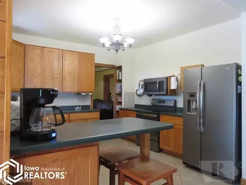 1793 Olive Ave, Hampton, IA 50441 photo 4