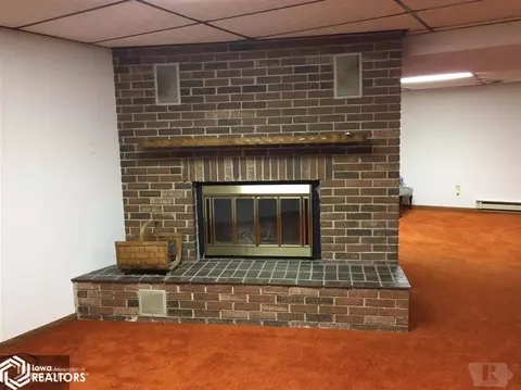 511 Standring St, Corwith, IA 50430 photo 17