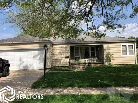210 6th St SE, Hampton, IA 50441 photo 1