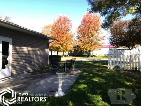 415 Division St, Garner, IA 50438 photo 3