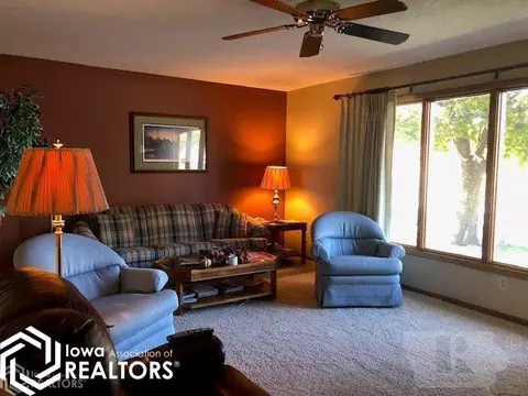 415 Division St, Garner, IA 50438 photo 7