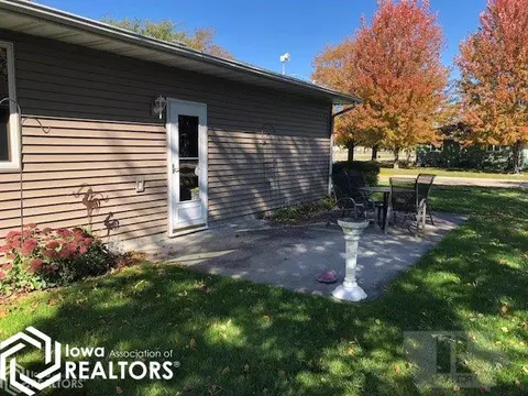 415 Division St, Garner, IA 50438 photo 5