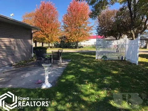415 Division St, Garner, IA 50438 photo 4