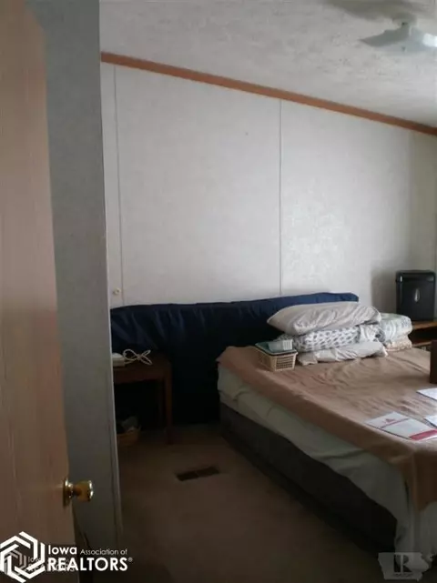 480 E Second St, Garner, IA 50438 photo 9