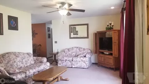 1475 State St, Garner, IA 50438 photo 10