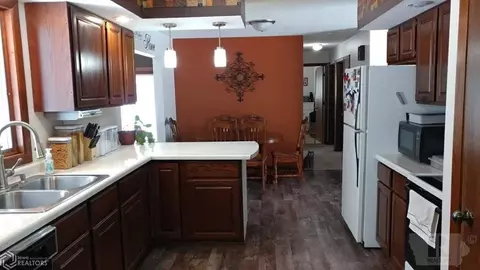 1475 State St, Garner, IA 50438 photo 6