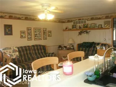 2152 C Ave, Garwin, IA 50632 photo 3