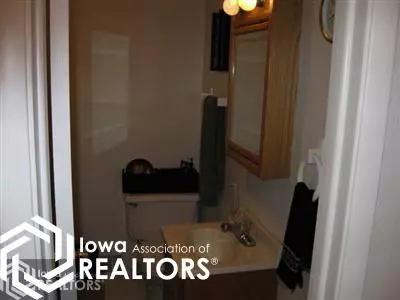 313 E Station St, Baxter, IA 50028 photo 16