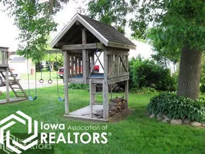 313 E Station St, Baxter, IA 50028 photo 8