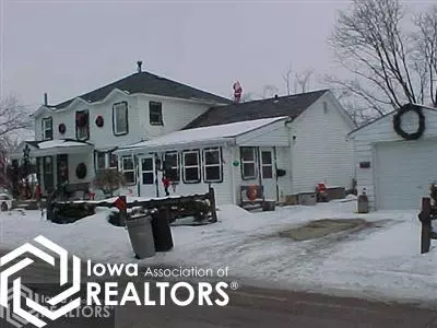 701 E 8th St, Vinton, IA 52349 photo 7