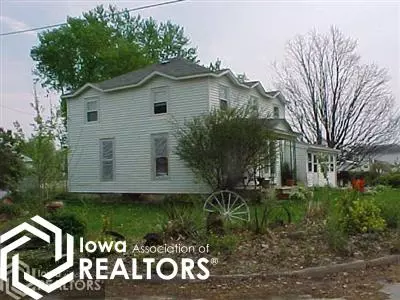 701 E 8th St, Vinton, IA 52349 photo 3