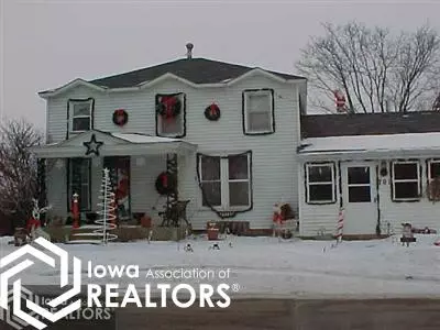 701 E 8th St, Vinton, IA 52349 photo 6