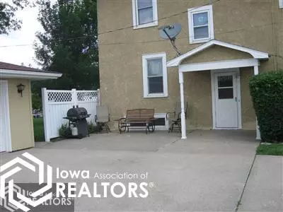 315 E State St, Baxter, IA 50028 photo 4