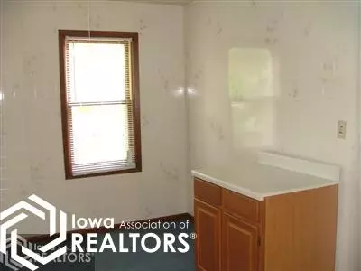 401 4th St, Garwin, IA 50632 photo 13