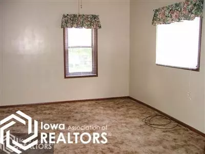 401 4th St, Garwin, IA 50632 photo 6